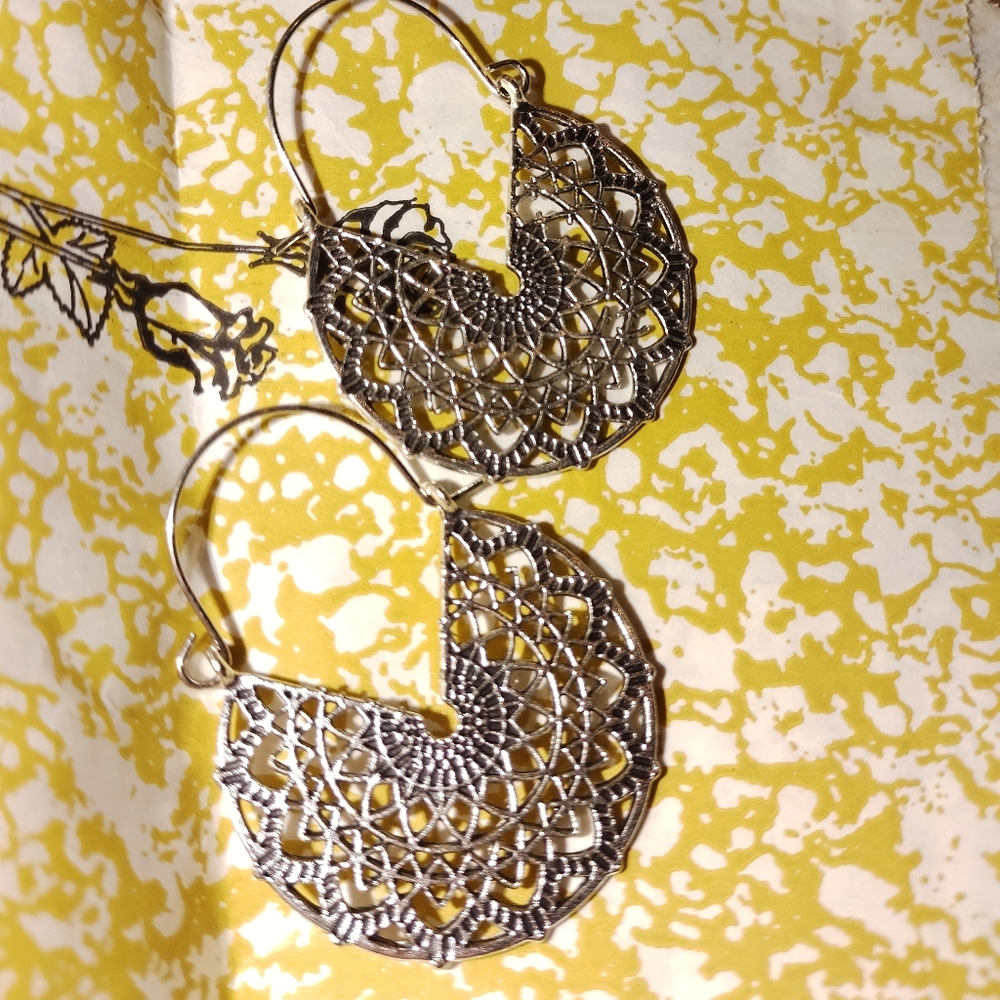 Silver filigree Earrings